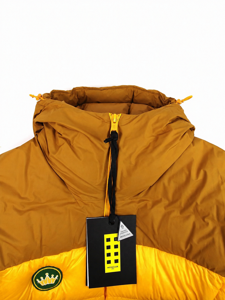 Мужской пуховик с капюшоном Moncler Genius & LeBrone James желтый c коричневым Moncler фото 3