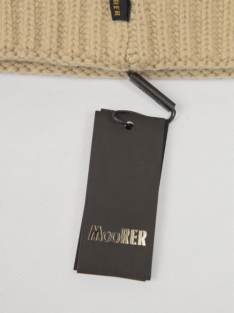 Мужская шапка Moorer BERET-CWS с отворотом бежевая, кашемир — фирменная бирка Moorer