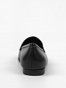 Женские лоферы Chanel черные, кожа — вид сзади