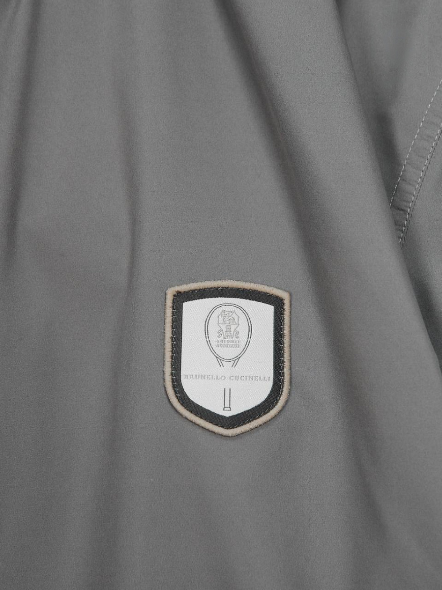 Мужская ветровка Brunello Cucinelli серая — фирменная нашивка Brunello Cucinelli
