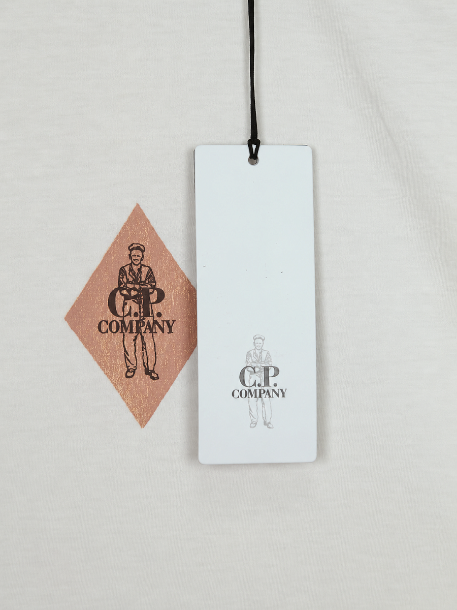 Мужская футболка C.P. Company молочная, хлопок — фирменная бирка C.P. Company