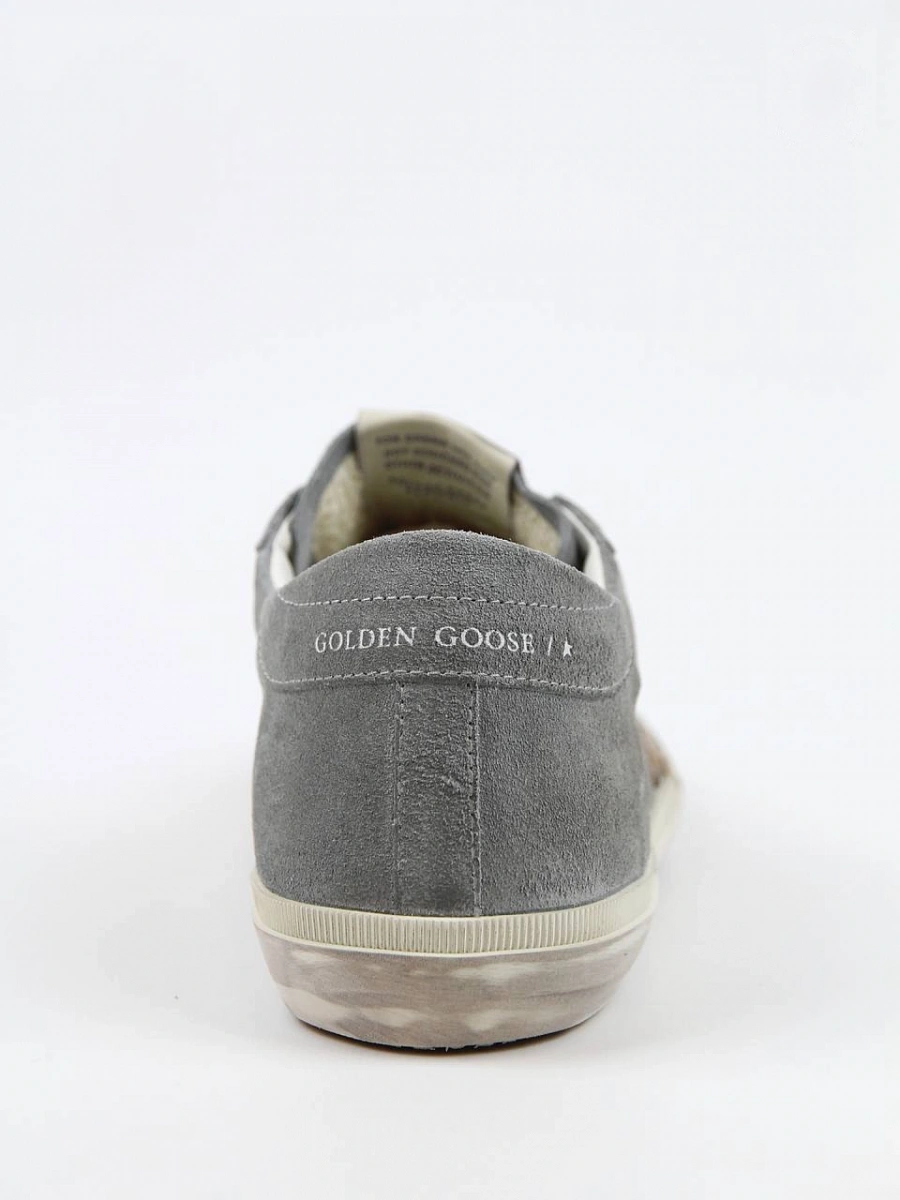 Кеды женские Golden Goose Super‑Star серо‑голубые замшевые с красной звездой — вид сзади