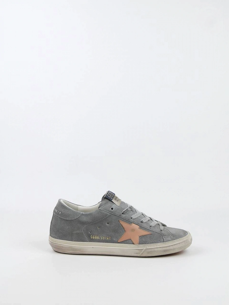 Кеды женские Golden Goose Super‑Star серо‑голубые замшевые с красной звездой — вид сбоку