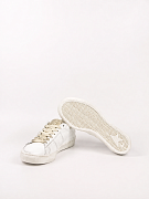 Женские кеды Golden Goose Match Star белые с бордовым задником — пара кроссовок и подошва