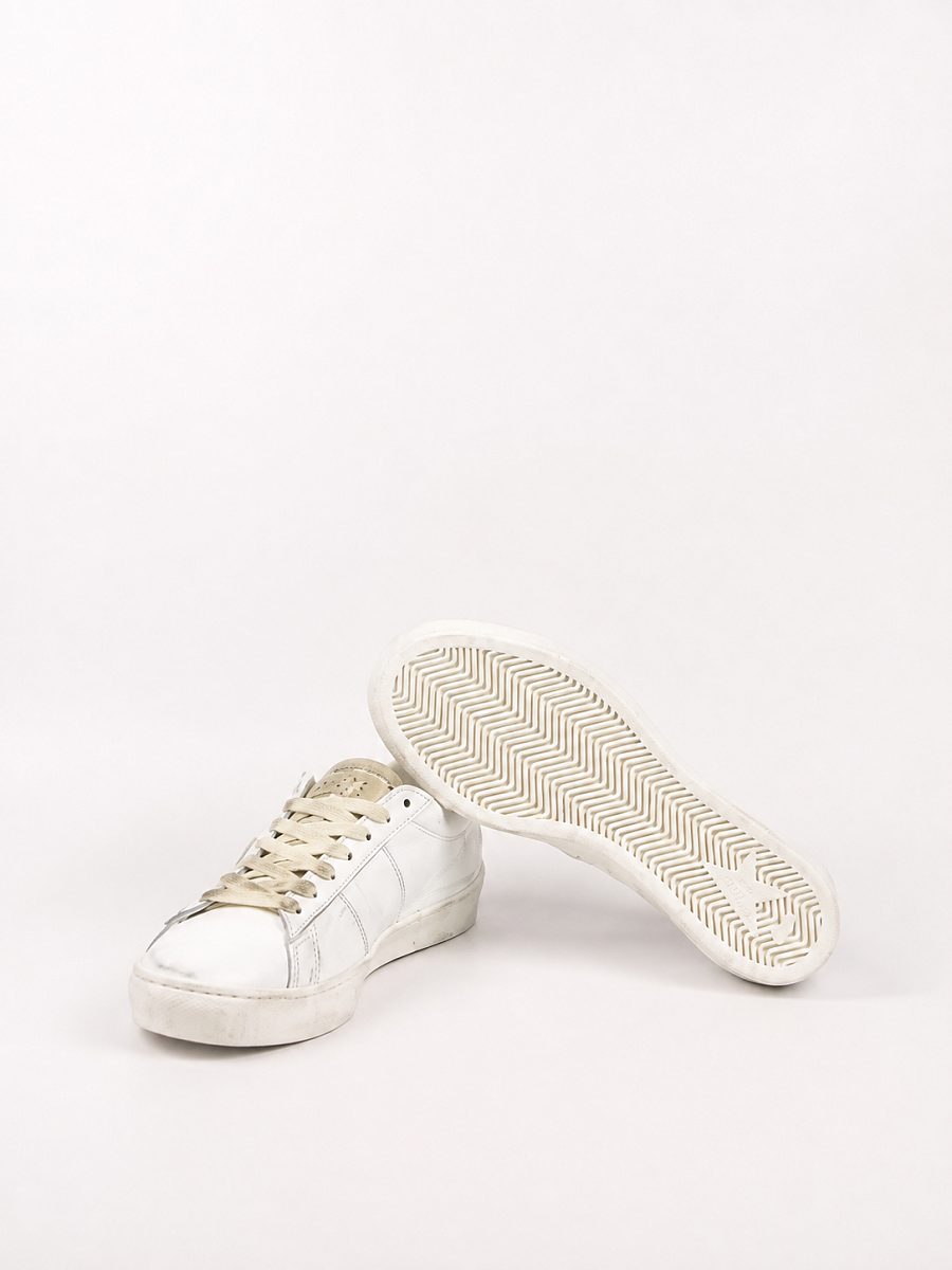 Женские кеды Golden Goose Match Star белые с бордовым задником — пара кроссовок и подошва