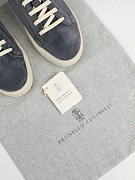 Кеды мужские Brunello Cucinelli серые из замши — фирменный пыльник Brunello Cucinelli