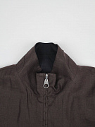 Мужская ветровка Loro Piana Bomber Solaire коричневая, темно-синяя лен — воротник и верхняя часть изделия