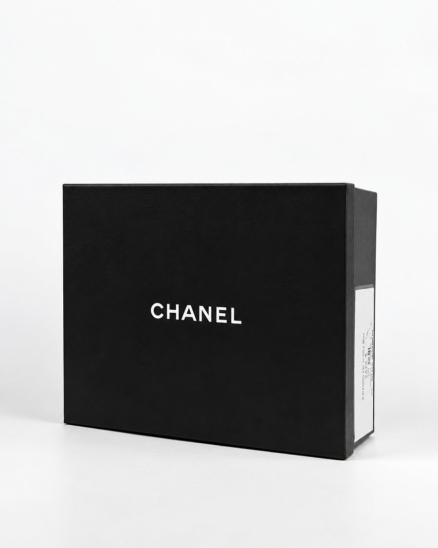 Женские лоферы Chanel бежевые с белыми вставками, кожа — фирменная коробка chanel