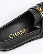 Женские лоферы Chanel темно-серые с белыми вставками, кожа — фирменная стелька chanel