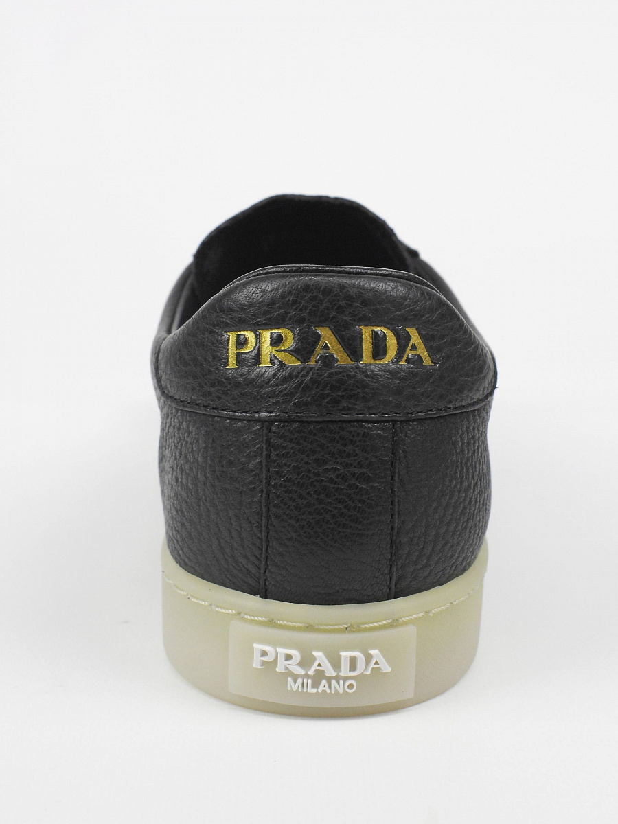 Мужские кожаные кеды Prada черные — вид сзади