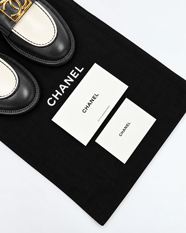 Женские лоферы Chanel темно-серые с белыми вставками, кожа Chanel фото 9