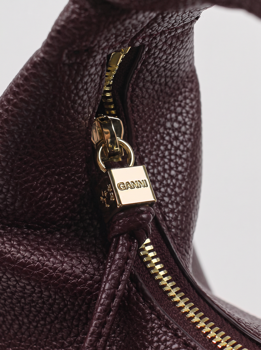 Женская сумка Ganni Hobo Bag коричневая — фирменная фурнитура GANNI