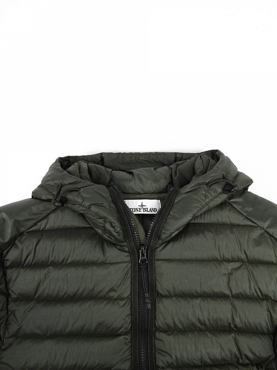Мужская пуховик Stone Island хаки, полиамид/пух — капюшон и центральная молния