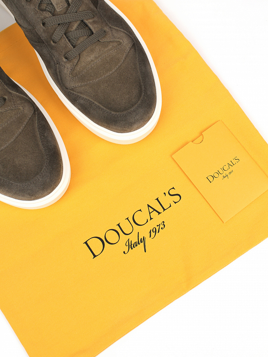 Мужские замшевые кеды Doucal’s коричневые — фирменный пыльник Doucal's