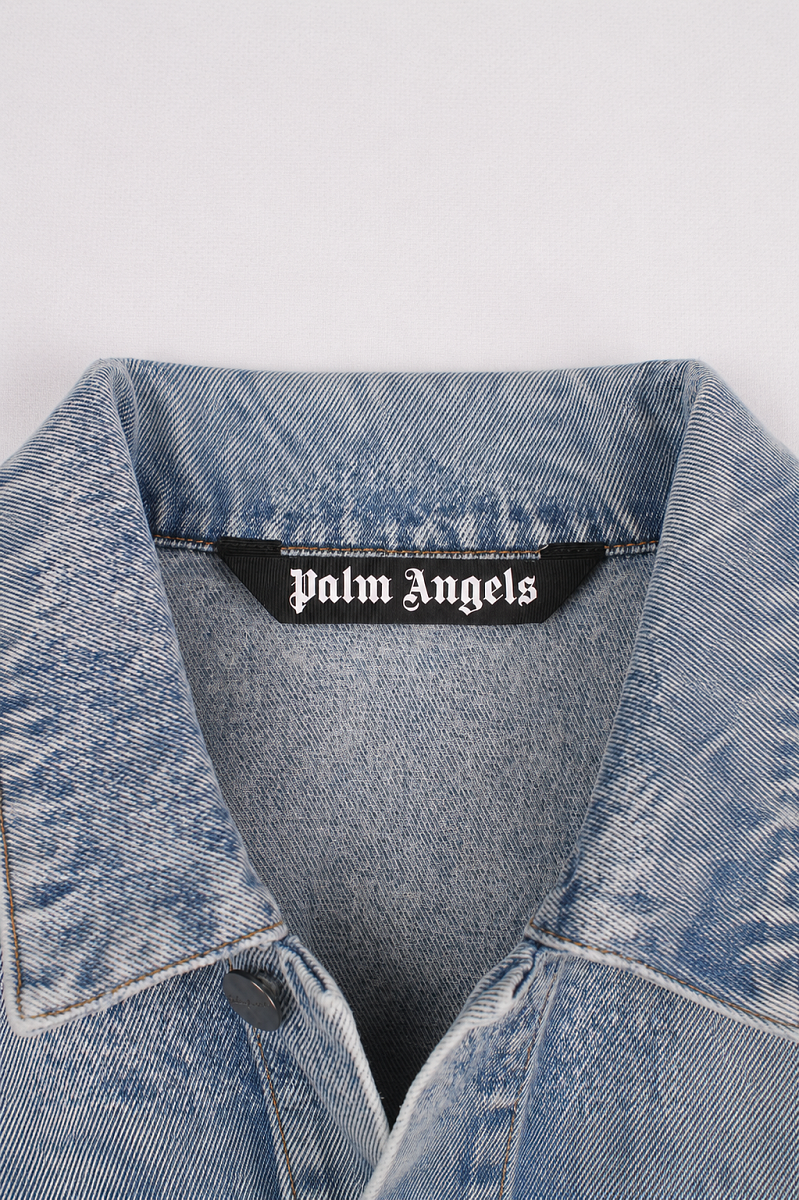 Мужская джинсовая куртка Palm Angels вареная голубая, хлопок — воротник и фирменная нашивка