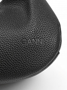 Женская сумка Ganni Hobo Bag черная — тиснение логотипа GANNI на коже
