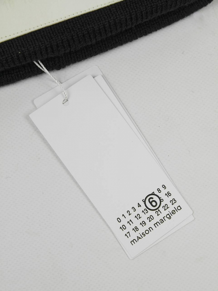 Женская шапка Maison Margiela с отворотом черная, шерсть/акрил — фирменная бирка Maison Margiela