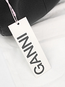 Женская сумка Ganni Hobo Bag черная — фирменная бирка GANNI