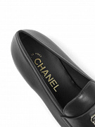 Женские лоферы Chanel черные, кожа — фирменная стелька chanel